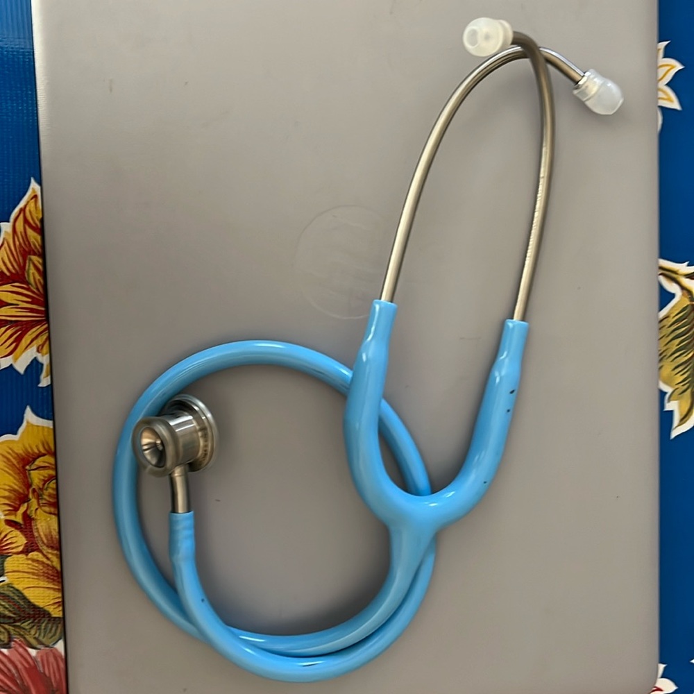MDF MD One infant stethoscope light blue
